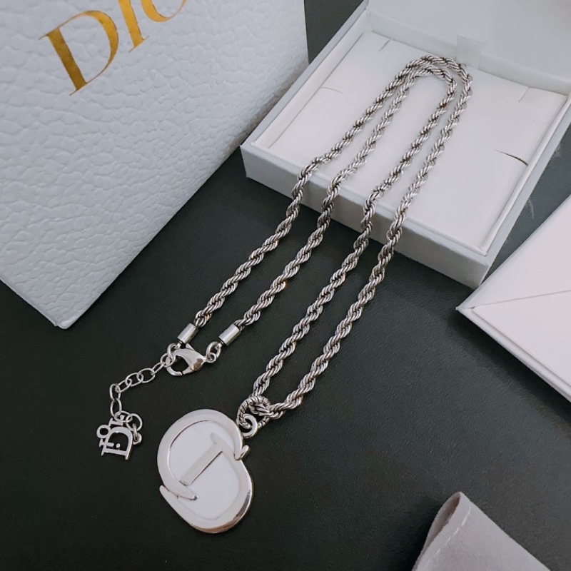 chr1st1an D10r necklaces
